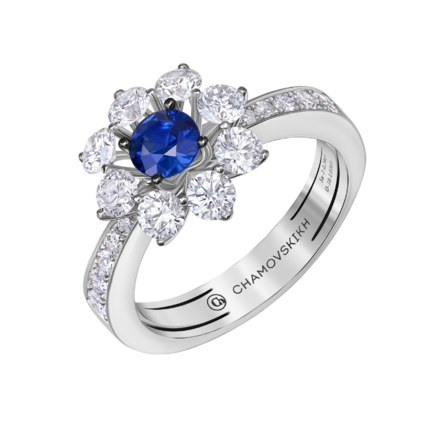 Кольцо с сапфиром и бриллиантами, белое золото