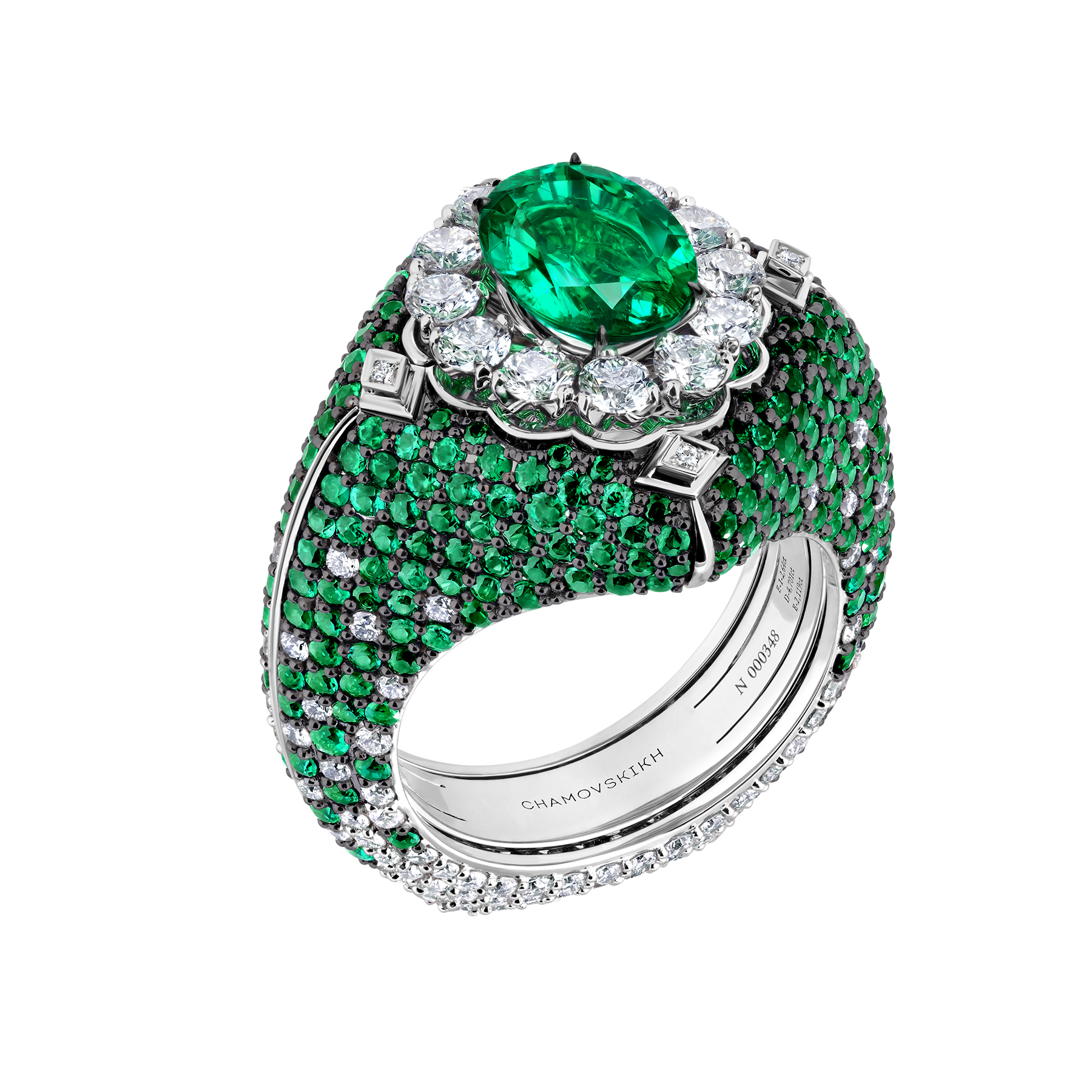 Кольцо с изумрудами и бриллиантами, белое золото