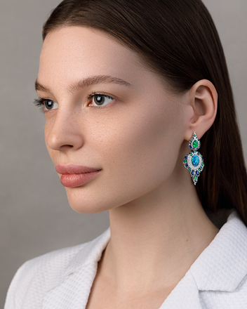 Серьги с опалами, бриллиантами, изумрудами и сапфирами, белое золото, н.керамика 4