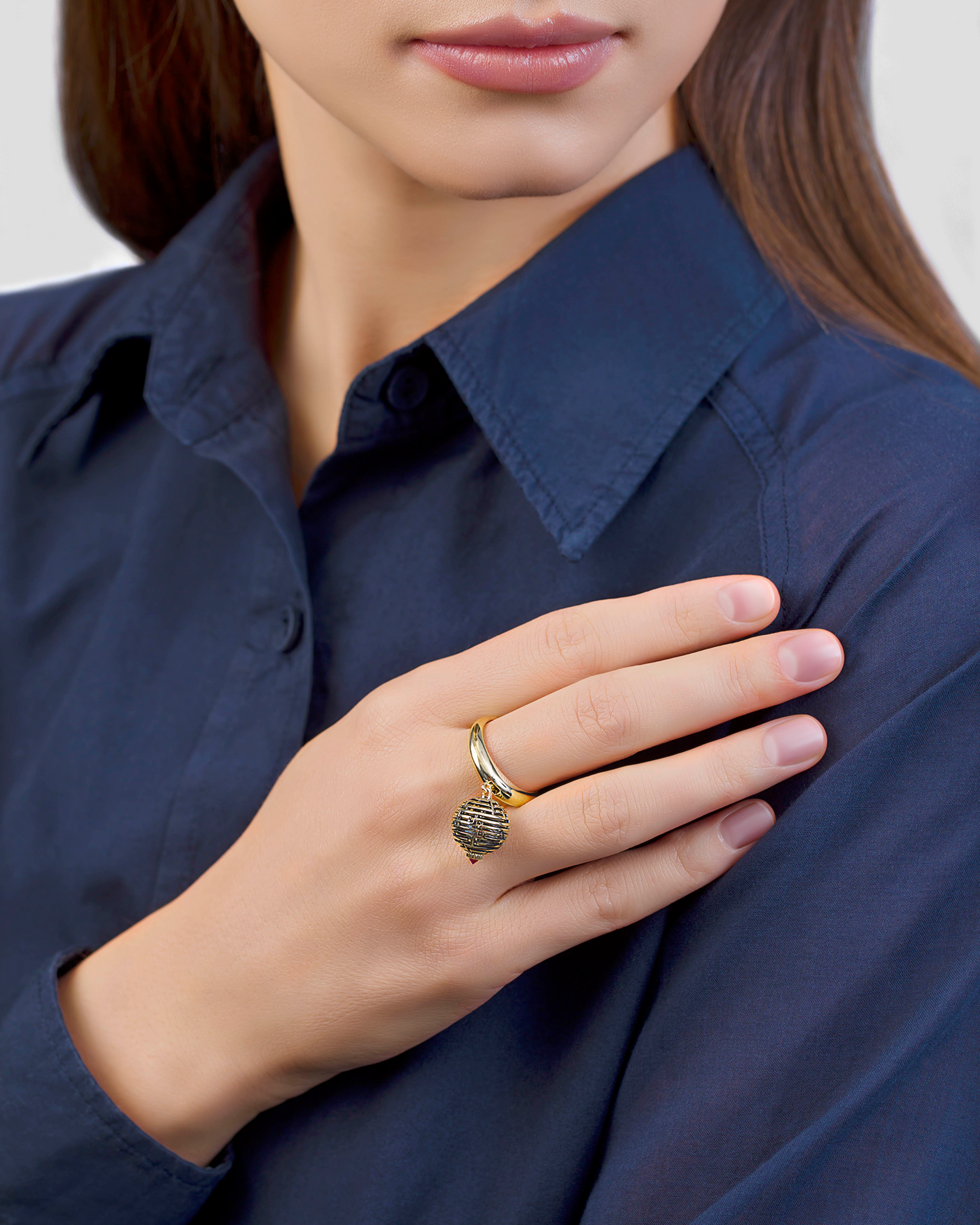 Кольцо с рубином, желтое золото