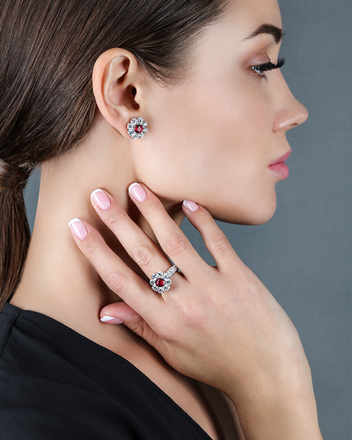 Пусеты с рубинами и бриллиантами, белое золото 2