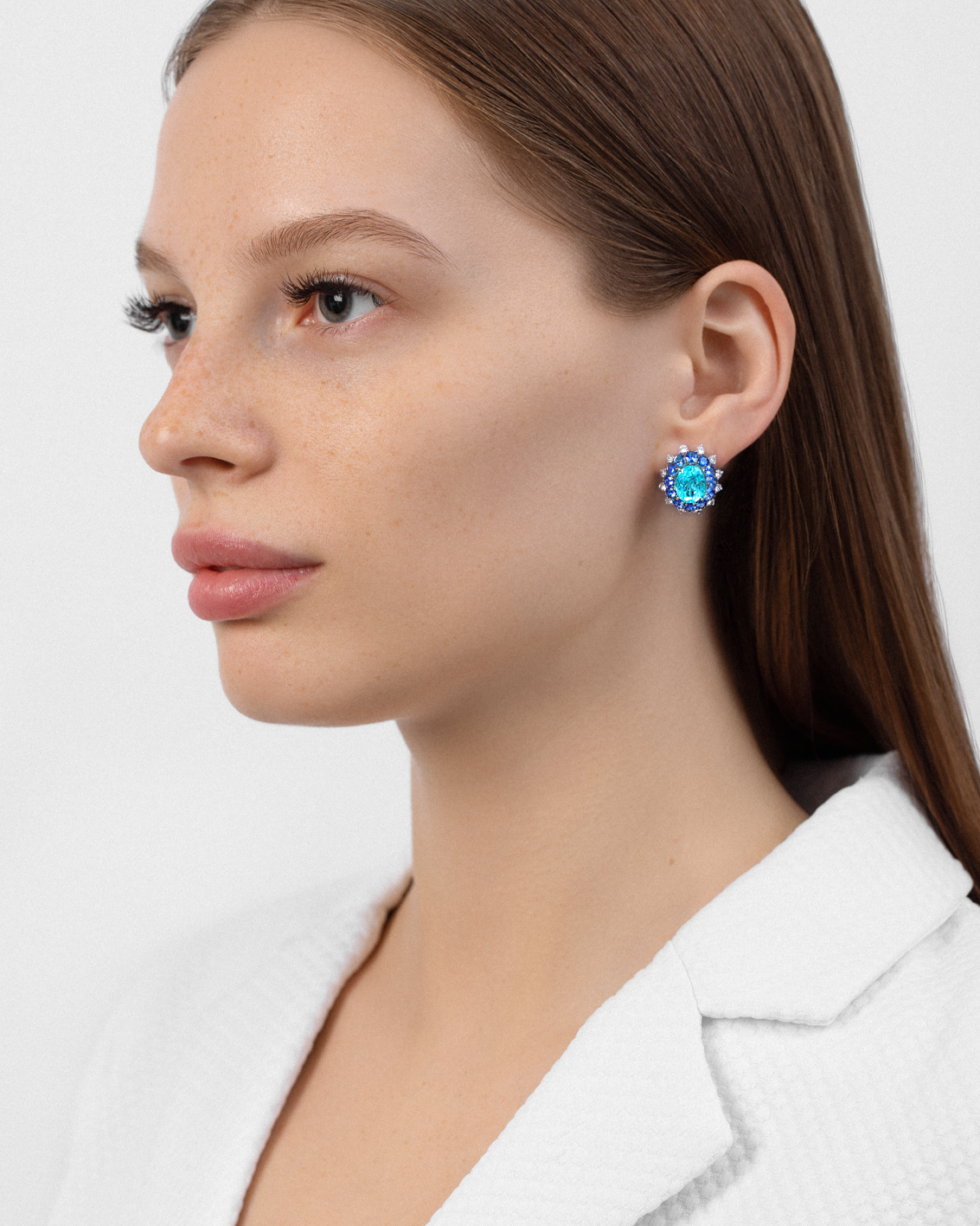 Серьги с турмалином параиба, бриллиантами и сапфирами, белое золото