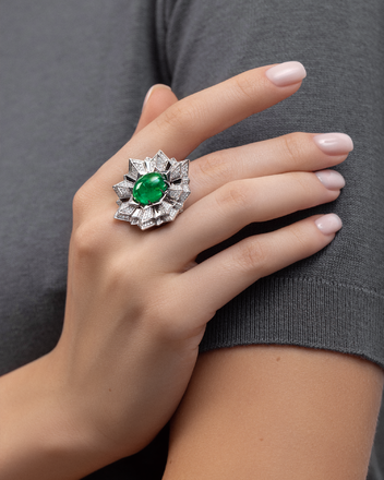 Кольцо с изумрудом и бриллиантами, белое золото, н.керамика 2