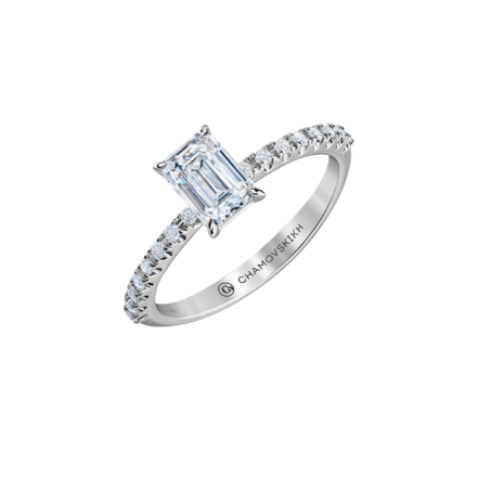 Помолвочное кольцо с бриллиантами, белое золото