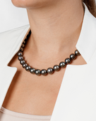 Жемчужное колье с бриллиантами, белое золото