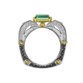 Кольцо с изумрудом и бриллиантами, белое и жёлтое золото