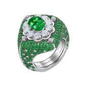 Кольцо с тсаворитами и бриллиантами, белое золото