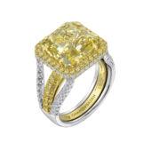 Кольцо с бриллиантами, желтое и белое золото