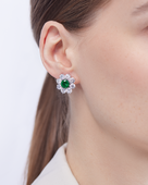 Серьги с изумрудами и бриллиантами, белое золото