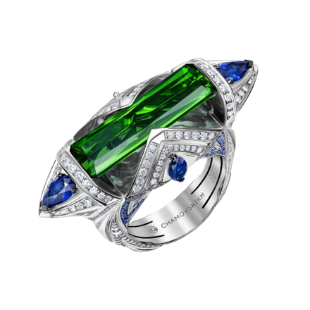 Кольцо с турмалином верделит, бриллиантами и сапфирами, белое золото