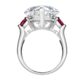 Кольцо с бриллиантом и рубинами, белое золото