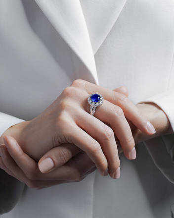 Кольцо с сапфиром и бриллиантами, белое золото 4