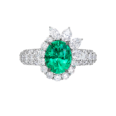 Кольцо с изумрудом и бриллиантами, белое золото