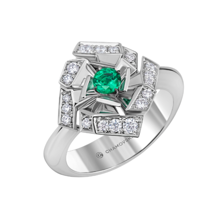 Кольцо с изумрудом и бриллиантами, белое золото