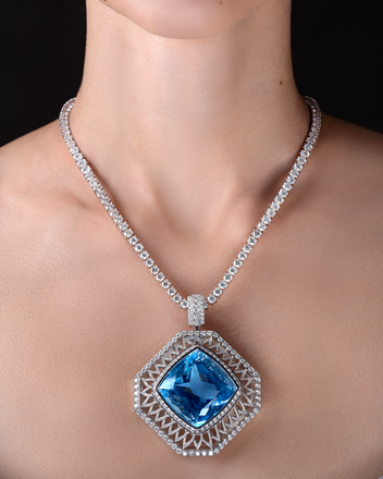 Брошь с аквамарином и бриллиантами, белое золото 2