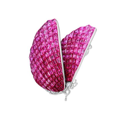 Брошь с рубинами и бриллиантами, белое золото