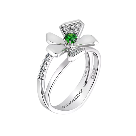 Кольцо с демантоидом и бриллиантами, белое золото