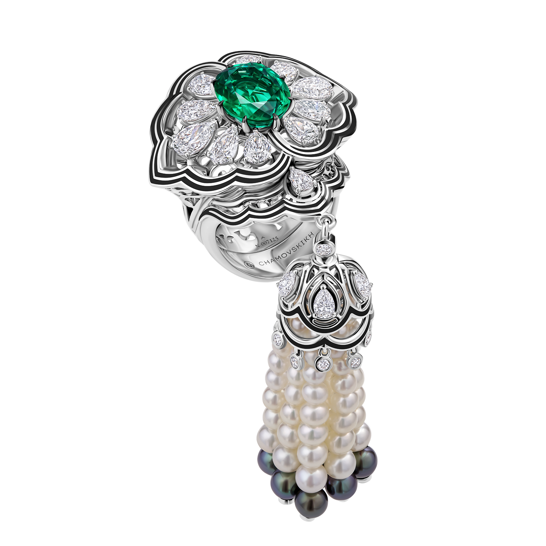 Кольцо с изумрудом, жемчугом и бриллиантами, белое золото