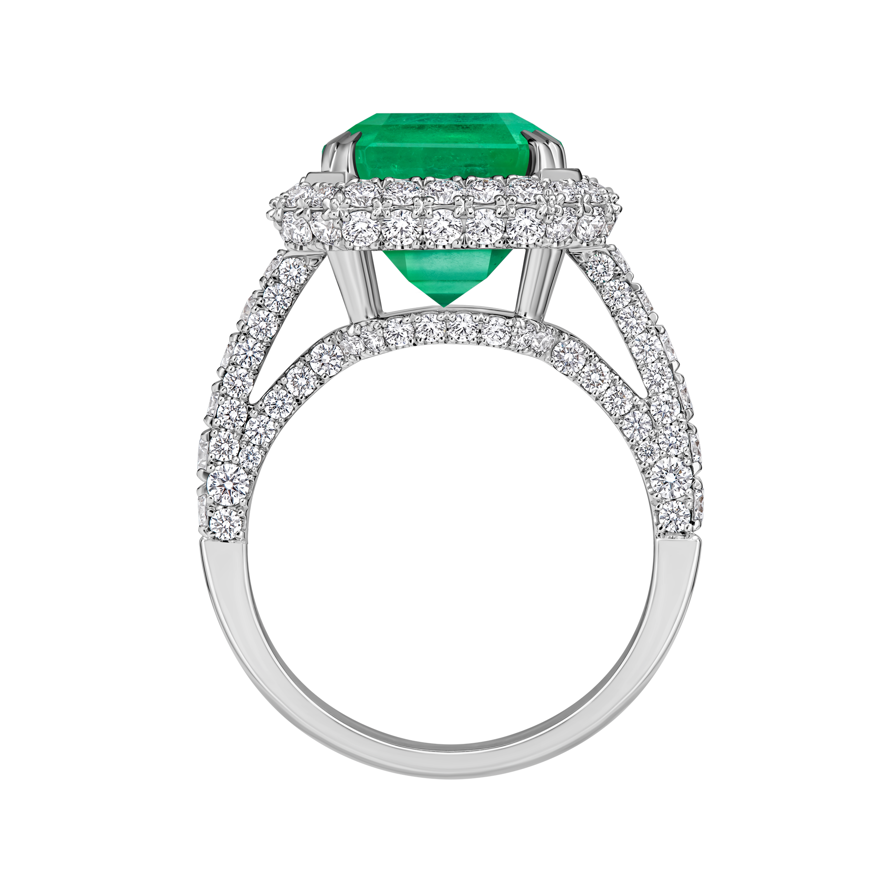 Кольцо с изумрудом и бриллиантами, белое золото