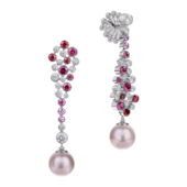 Пусеты с бриллиантами, розовыми сапфирами и рубинами, жемчуг культивированный, белое золото