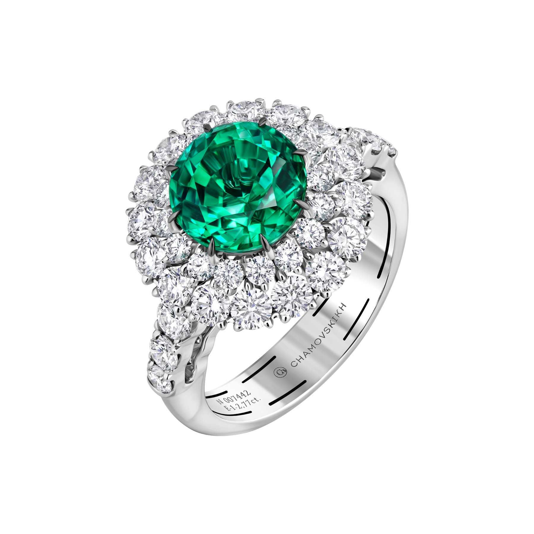 Кольцо с изумрудом и бриллиантами, белое золото